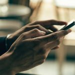 Mensagem anônima pelo celular: o que funciona e onde mora o golpe